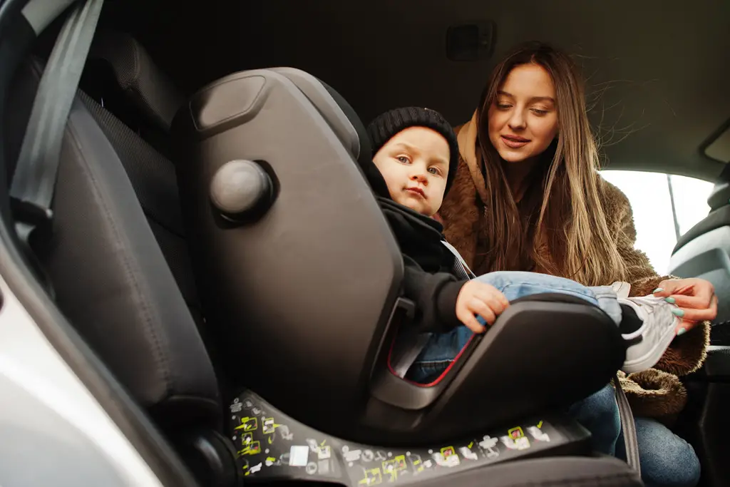 beltestol beste i test beskytt barnet ditt mens du er på farten med et beltestol 